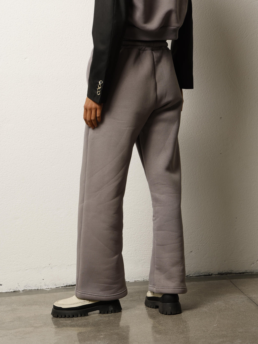 Pantalone con maniche applicate
