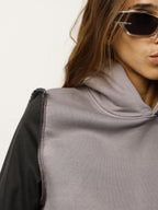 Felpa cropped con maniche giacca