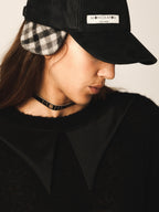 Cappello con copriorecchie in lana